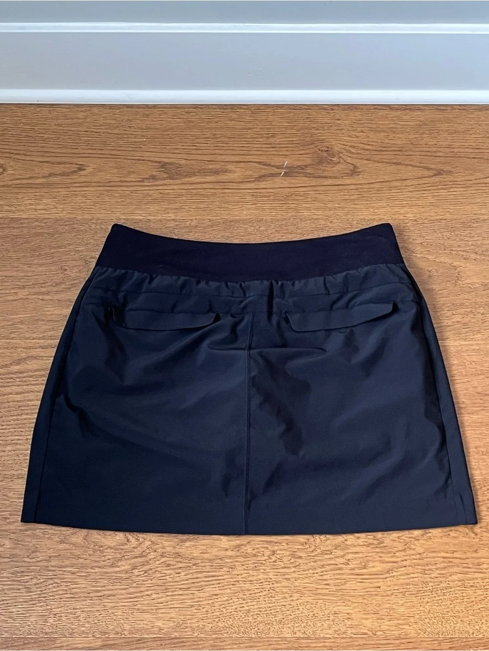 Athleta Soho Active Hiking Skort 16” Women's Size 10 Black Stretch Pockets